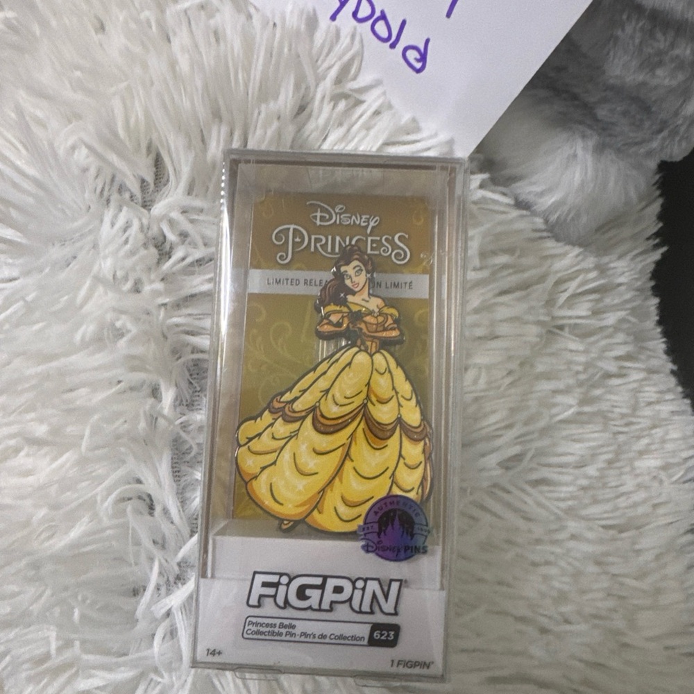 Disney Beauty and the Beast Princess Belle FigPin Limited edition